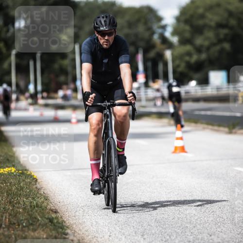 16.08.2026 - KN Förde Triathlon 2026 H.Heesch http://msf.ph/oto/9989221 16.08.2026 13:19:28 Radfahren 574, 701, 716, 735 meine-sportfotos.de