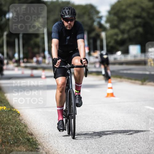 16.08.2026 - KN Förde Triathlon 2026 H.Heesch http://msf.ph/oto/9989223 16.08.2026 13:19:28 Radfahren 574, 701, 716, 735 meine-sportfotos.de