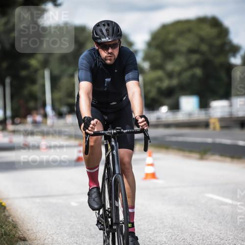 16.08.2026 - KN Förde Triathlon 2026 H.Heesch http://msf.ph/oto/9989229 16.08.2026 13:19:28 Radfahren 574, 701, 716, 735 meine-sportfotos.de