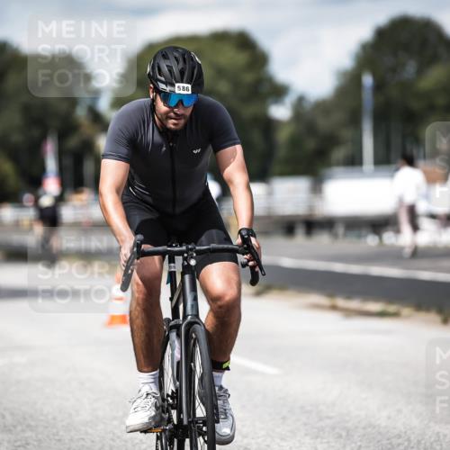16.08.2026 - KN Förde Triathlon 2026 H.Heesch http://msf.ph/oto/9989273 16.08.2026 13:19:43 Radfahren 576, 586, 605 meine-sportfotos.de
