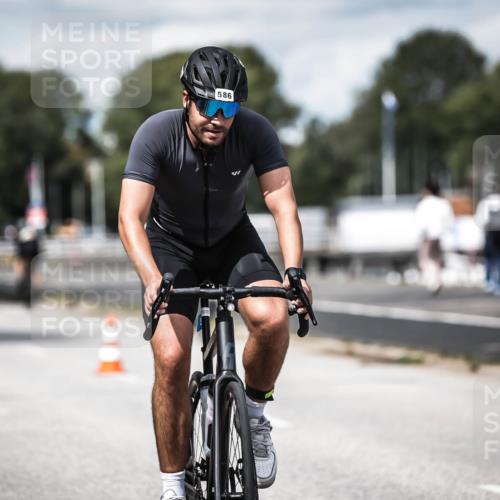 16.08.2026 - KN Förde Triathlon 2026 H.Heesch http://msf.ph/oto/9989275 16.08.2026 13:19:43 Radfahren 576, 586, 605 meine-sportfotos.de