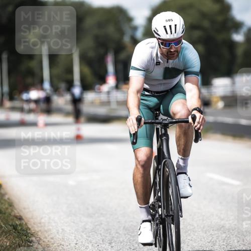 16.08.2026 - KN Förde Triathlon 2026 H.Heesch http://msf.ph/oto/9989288 16.08.2026 13:19:48 Radfahren 576, 605 meine-sportfotos.de