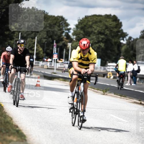 16.08.2026 - KN Förde Triathlon 2026 H.Heesch http://msf.ph/oto/9989321 16.08.2026 13:20:01 Radfahren 562, 709, 723, 733, 737 meine-sportfotos.de