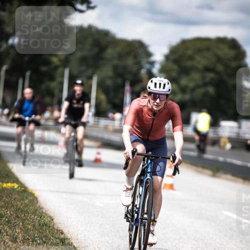 16.08.2026 - KN Förde Triathlon 2026 H.Heesch http://msf.ph/oto/9989336 16.08.2026 13:20:04 Radfahren 532, 562, 591, 709, 723, 737 meine-sportfotos.de