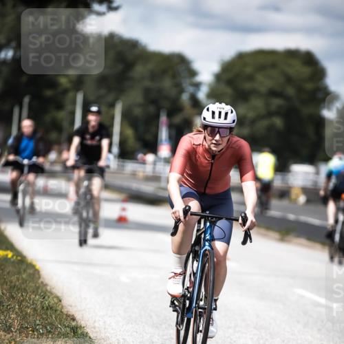 16.08.2026 - KN Förde Triathlon 2026 H.Heesch http://msf.ph/oto/9989338 16.08.2026 13:20:04 Radfahren 532, 562, 591, 709, 723, 737 meine-sportfotos.de