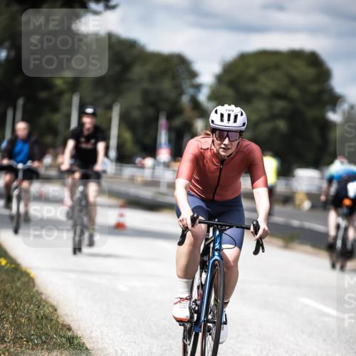 16.08.2026 - KN Förde Triathlon 2026 H.Heesch http://msf.ph/oto/9989339 16.08.2026 13:20:04 Radfahren 532, 562, 591, 709, 723, 737 meine-sportfotos.de