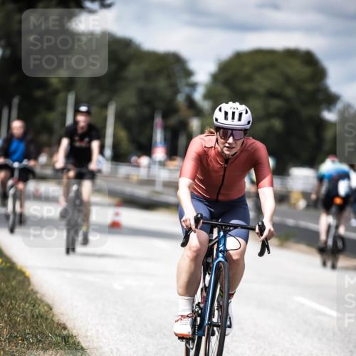 16.08.2026 - KN Förde Triathlon 2026 H.Heesch http://msf.ph/oto/9989340 16.08.2026 13:20:04 Radfahren 532, 562, 591, 709, 723, 737 meine-sportfotos.de