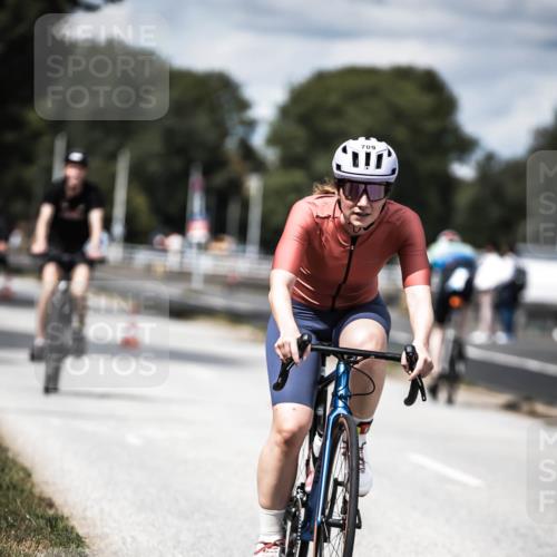 16.08.2026 - KN Förde Triathlon 2026 H.Heesch http://msf.ph/oto/9989343 16.08.2026 13:20:04 Radfahren 532, 562, 591, 709, 723, 737 meine-sportfotos.de