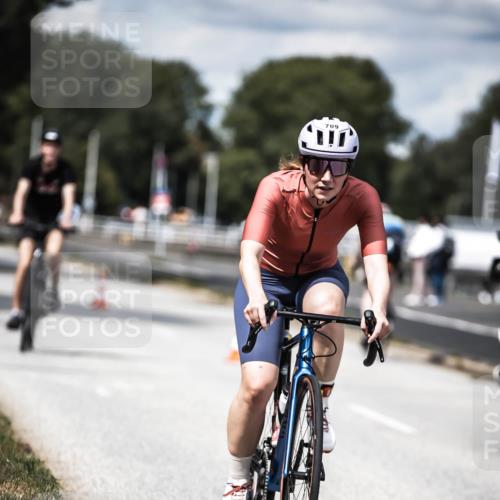 16.08.2026 - KN Förde Triathlon 2026 H.Heesch http://msf.ph/oto/9989344 16.08.2026 13:20:05 Radfahren 532, 562, 591, 709, 723, 737 meine-sportfotos.de