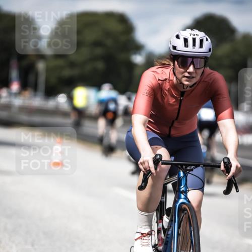 16.08.2026 - KN Förde Triathlon 2026 H.Heesch http://msf.ph/oto/9989352 16.08.2026 13:20:05 Radfahren 532, 562, 591, 709, 723, 737 meine-sportfotos.de