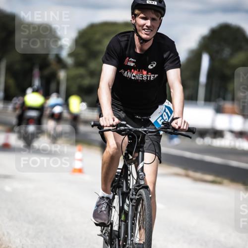 16.08.2026 - KN Förde Triathlon 2026 H.Heesch http://msf.ph/oto/9989365 16.08.2026 13:20:07 Radfahren 532, 562, 591, 709, 737 meine-sportfotos.de