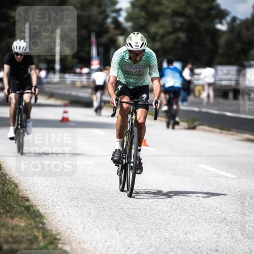 16.08.2026 - KN Förde Triathlon 2026 H.Heesch http://msf.ph/oto/9989370 16.08.2026 13:20:27 Radfahren 556 meine-sportfotos.de