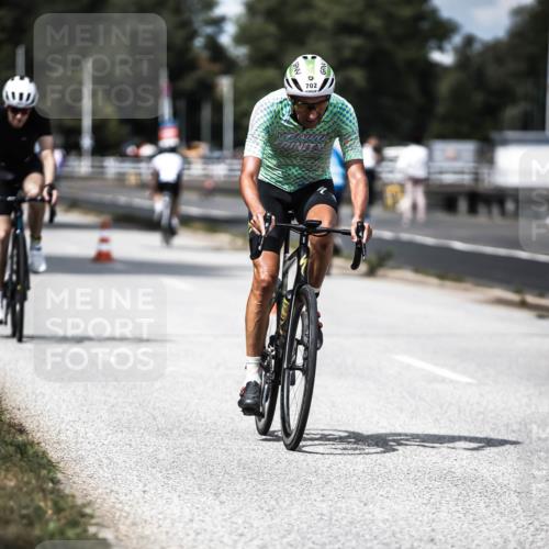 16.08.2026 - KN Förde Triathlon 2026 H.Heesch http://msf.ph/oto/9989373 16.08.2026 13:20:27 Radfahren 556 meine-sportfotos.de