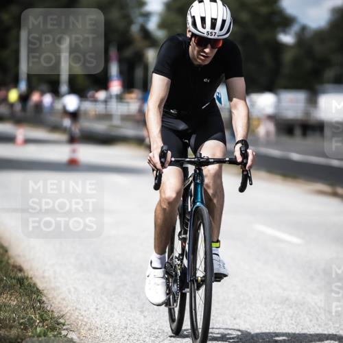 16.08.2026 - KN Förde Triathlon 2026 H.Heesch http://msf.ph/oto/9989383 16.08.2026 13:20:29 Radfahren 556, 588 meine-sportfotos.de