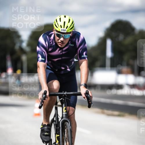 16.08.2026 - KN Förde Triathlon 2026 H.Heesch http://msf.ph/oto/9989401 16.08.2026 13:20:49 Radfahren 581, 589 meine-sportfotos.de