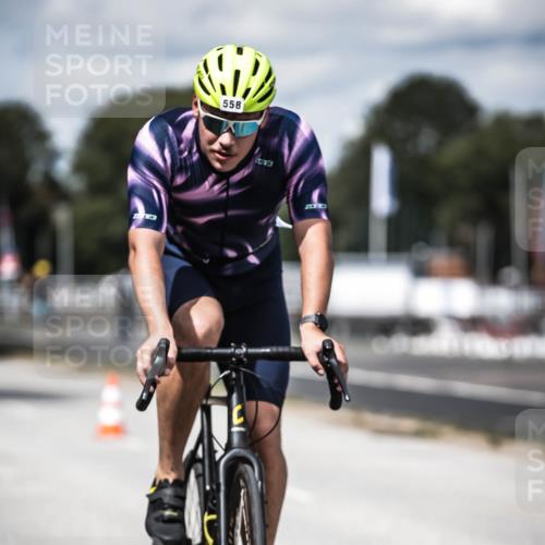 16.08.2026 - KN Förde Triathlon 2026 H.Heesch http://msf.ph/oto/9989402 16.08.2026 13:20:49 Radfahren 581, 589 meine-sportfotos.de
