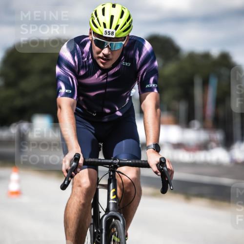 16.08.2026 - KN Förde Triathlon 2026 H.Heesch http://msf.ph/oto/9989405 16.08.2026 13:20:49 Radfahren 581, 589 meine-sportfotos.de