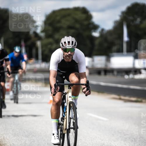 16.08.2026 - KN Förde Triathlon 2026 H.Heesch http://msf.ph/oto/9989414 16.08.2026 13:20:55 Radfahren 544, 581, 589, 602, 607, 720 meine-sportfotos.de
