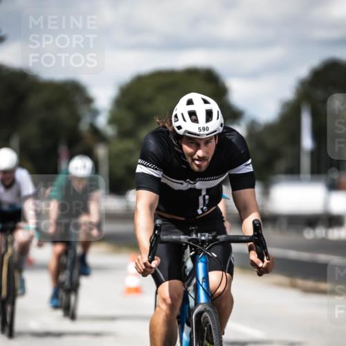 16.08.2026 - KN Förde Triathlon 2026 H.Heesch http://msf.ph/oto/9989425 16.08.2026 13:20:56 Radfahren 544, 581, 589, 602, 607, 720 meine-sportfotos.de