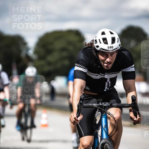 16.08.2026 - KN Förde Triathlon 2026 H.Heesch http://msf.ph/oto/9989429 16.08.2026 13:20:56 Radfahren 544, 581, 589, 602, 607, 720 meine-sportfotos.de