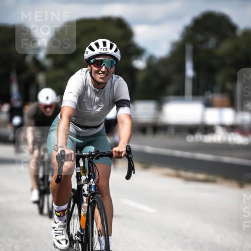 16.08.2026 - KN Förde Triathlon 2026 H.Heesch http://msf.ph/oto/9989466 16.08.2026 13:21:04 Radfahren 568, 572, 578, 596, 722, 729, 746 meine-sportfotos.de