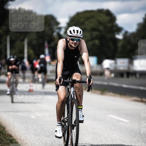 16.08.2026 - KN Förde Triathlon 2026 H.Heesch http://msf.ph/oto/9989508 16.08.2026 13:21:17 Radfahren 592, 597, 603, 608, 703 meine-sportfotos.de