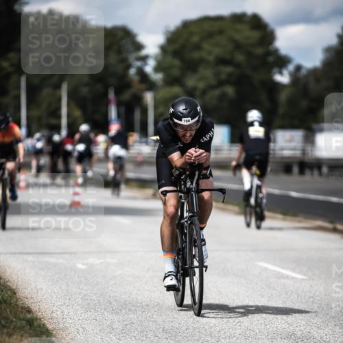 16.08.2026 - KN Förde Triathlon 2026 H.Heesch http://msf.ph/oto/9989517 16.08.2026 13:21:19 Radfahren 592, 603, 608, 703 meine-sportfotos.de
