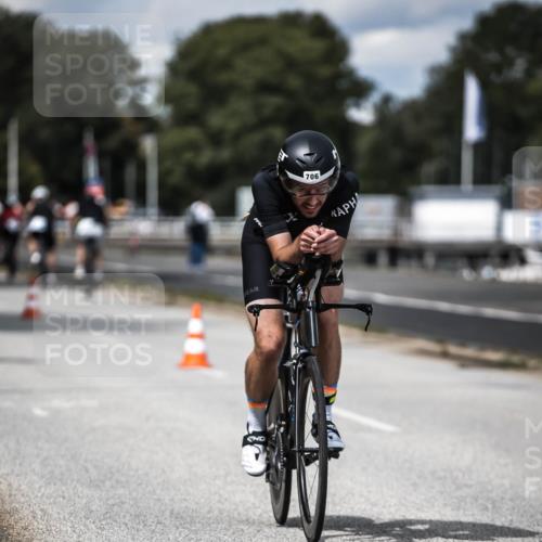 16.08.2026 - KN Förde Triathlon 2026 H.Heesch http://msf.ph/oto/9989522 16.08.2026 13:21:19 Radfahren 592, 603, 608, 703 meine-sportfotos.de