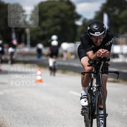 16.08.2026 - KN Förde Triathlon 2026 H.Heesch http://msf.ph/oto/9989527 16.08.2026 13:21:19 Radfahren 592, 603, 608, 703 meine-sportfotos.de