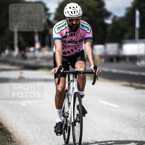 16.08.2026 - KN Förde Triathlon 2026 H.Heesch http://msf.ph/oto/9989559 16.08.2026 13:21:34 Radfahren 538, 718, 736 meine-sportfotos.de