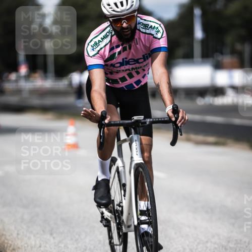 16.08.2026 - KN Förde Triathlon 2026 H.Heesch http://msf.ph/oto/9989564 16.08.2026 13:21:34 Radfahren 538, 718, 736 meine-sportfotos.de