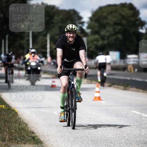 16.08.2026 - KN Förde Triathlon 2026 H.Heesch http://msf.ph/oto/9989567 16.08.2026 13:21:41 Radfahren 595, 704, 705, 730, 736 meine-sportfotos.de
