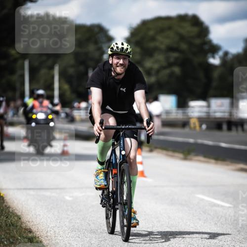 16.08.2026 - KN Förde Triathlon 2026 H.Heesch http://msf.ph/oto/9989573 16.08.2026 13:21:42 Radfahren 595, 704, 705, 730, 736 meine-sportfotos.de