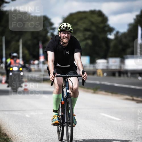 16.08.2026 - KN Förde Triathlon 2026 H.Heesch http://msf.ph/oto/9989576 16.08.2026 13:21:42 Radfahren 595, 704, 705, 730, 736 meine-sportfotos.de