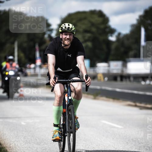 16.08.2026 - KN Förde Triathlon 2026 H.Heesch http://msf.ph/oto/9989577 16.08.2026 13:21:42 Radfahren 595, 704, 705, 730, 736 meine-sportfotos.de