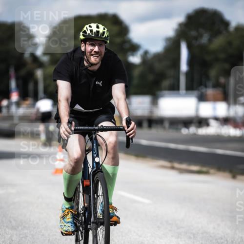 16.08.2026 - KN Förde Triathlon 2026 H.Heesch http://msf.ph/oto/9989582 16.08.2026 13:21:42 Radfahren 595, 704, 705, 730, 736 meine-sportfotos.de