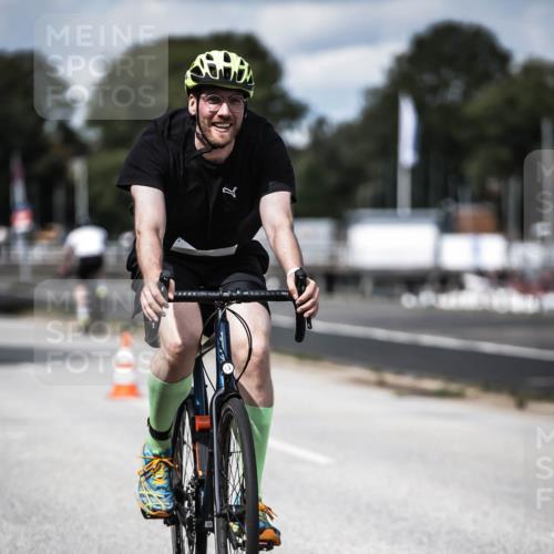 16.08.2026 - KN Förde Triathlon 2026 H.Heesch http://msf.ph/oto/9989583 16.08.2026 13:21:42 Radfahren 595, 704, 705, 730, 736 meine-sportfotos.de