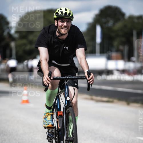 16.08.2026 - KN Förde Triathlon 2026 H.Heesch http://msf.ph/oto/9989586 16.08.2026 13:21:42 Radfahren 595, 704, 705, 730, 736 meine-sportfotos.de