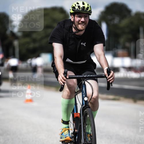16.08.2026 - KN Förde Triathlon 2026 H.Heesch http://msf.ph/oto/9989588 16.08.2026 13:21:43 Radfahren 595, 704, 705, 730 meine-sportfotos.de