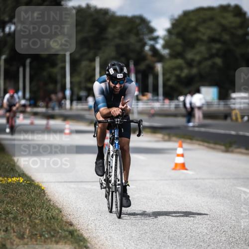 16.08.2026 - KN Förde Triathlon 2026 H.Heesch http://msf.ph/oto/9989593 16.08.2026 13:21:44 Radfahren 595, 704, 705, 730 meine-sportfotos.de