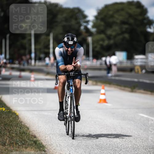 16.08.2026 - KN Förde Triathlon 2026 H.Heesch http://msf.ph/oto/9989596 16.08.2026 13:21:44 Radfahren 595, 704, 705, 730 meine-sportfotos.de