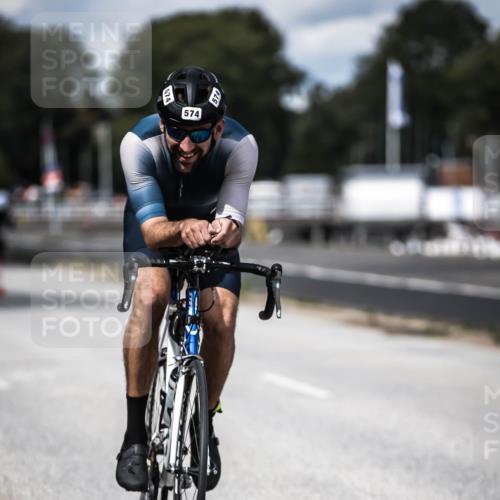 16.08.2026 - KN Förde Triathlon 2026 H.Heesch http://msf.ph/oto/9989608 16.08.2026 13:21:45 Radfahren 595, 704, 705, 730 meine-sportfotos.de