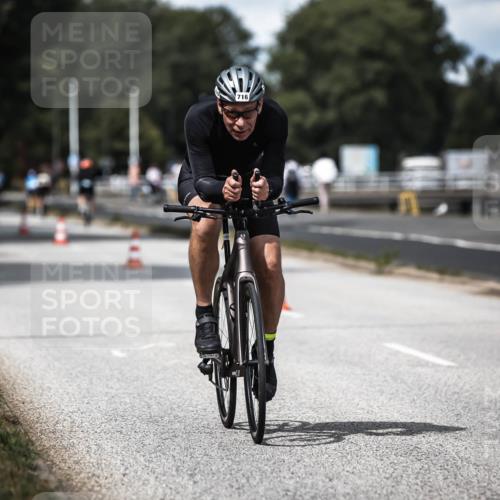 16.08.2026 - KN Förde Triathlon 2026 H.Heesch http://msf.ph/oto/9989651 16.08.2026 13:22:05 Radfahren 577, 716 meine-sportfotos.de