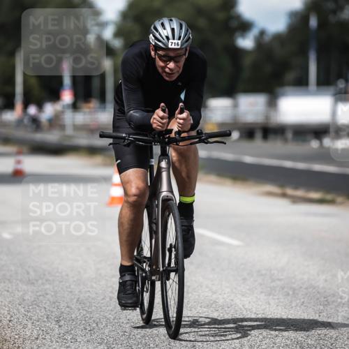 16.08.2026 - KN Förde Triathlon 2026 H.Heesch http://msf.ph/oto/9989658 16.08.2026 13:22:06 Radfahren 506, 577, 716 meine-sportfotos.de