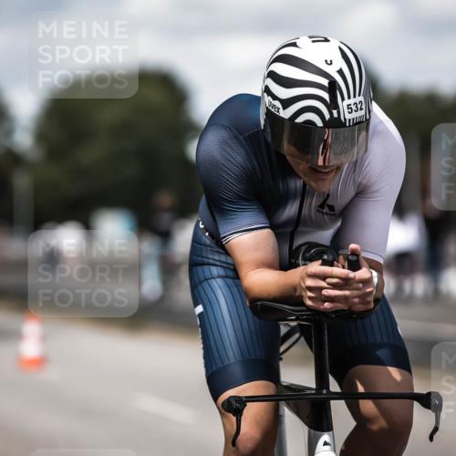 16.08.2026 - KN Förde Triathlon 2026 H.Heesch http://msf.ph/oto/9989733 16.08.2026 13:22:22 Radfahren 548, 599 meine-sportfotos.de