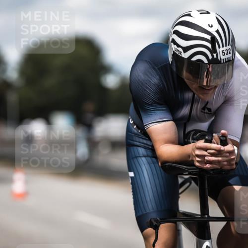 16.08.2026 - KN Förde Triathlon 2026 H.Heesch http://msf.ph/oto/9989734 16.08.2026 13:22:22 Radfahren 548, 599 meine-sportfotos.de