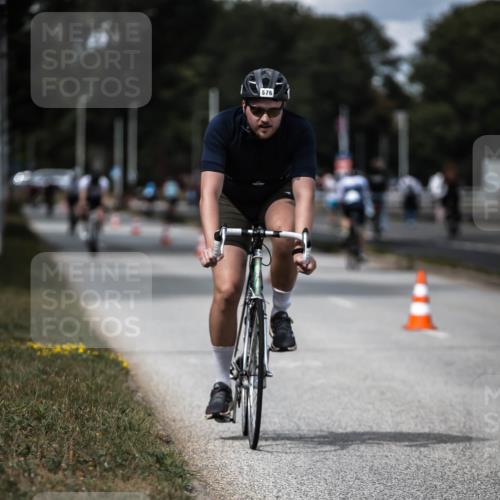 16.08.2026 - KN Förde Triathlon 2026 H.Heesch http://msf.ph/oto/9989737 16.08.2026 13:22:32 Radfahren 576, 601, 721 meine-sportfotos.de