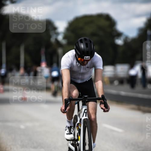 16.08.2026 - KN Förde Triathlon 2026 H.Heesch http://msf.ph/oto/9989766 16.08.2026 13:22:37 Radfahren 601, 721, 737 meine-sportfotos.de