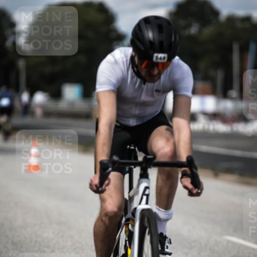 16.08.2026 - KN Förde Triathlon 2026 H.Heesch http://msf.ph/oto/9989773 16.08.2026 13:22:38 Radfahren 601, 721, 737 meine-sportfotos.de