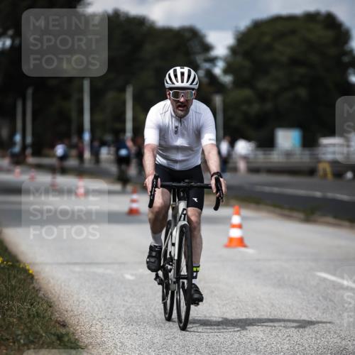 16.08.2026 - KN Förde Triathlon 2026 H.Heesch http://msf.ph/oto/9989782 16.08.2026 13:22:41 Radfahren 737 meine-sportfotos.de
